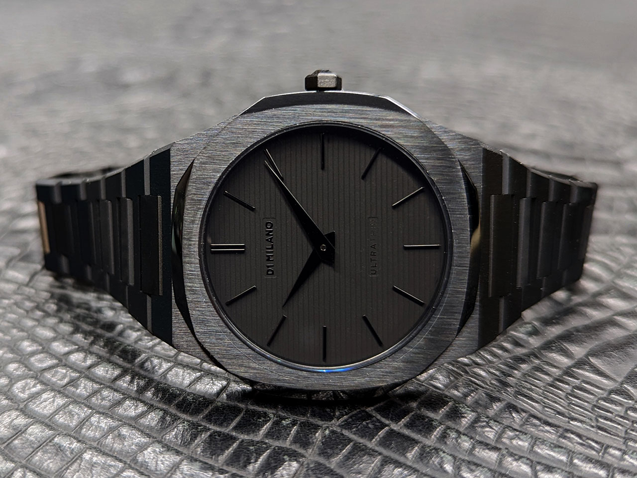 utbjsh_blk01 D1 MILANO ULTRA THIN SHADOW UTBJSH