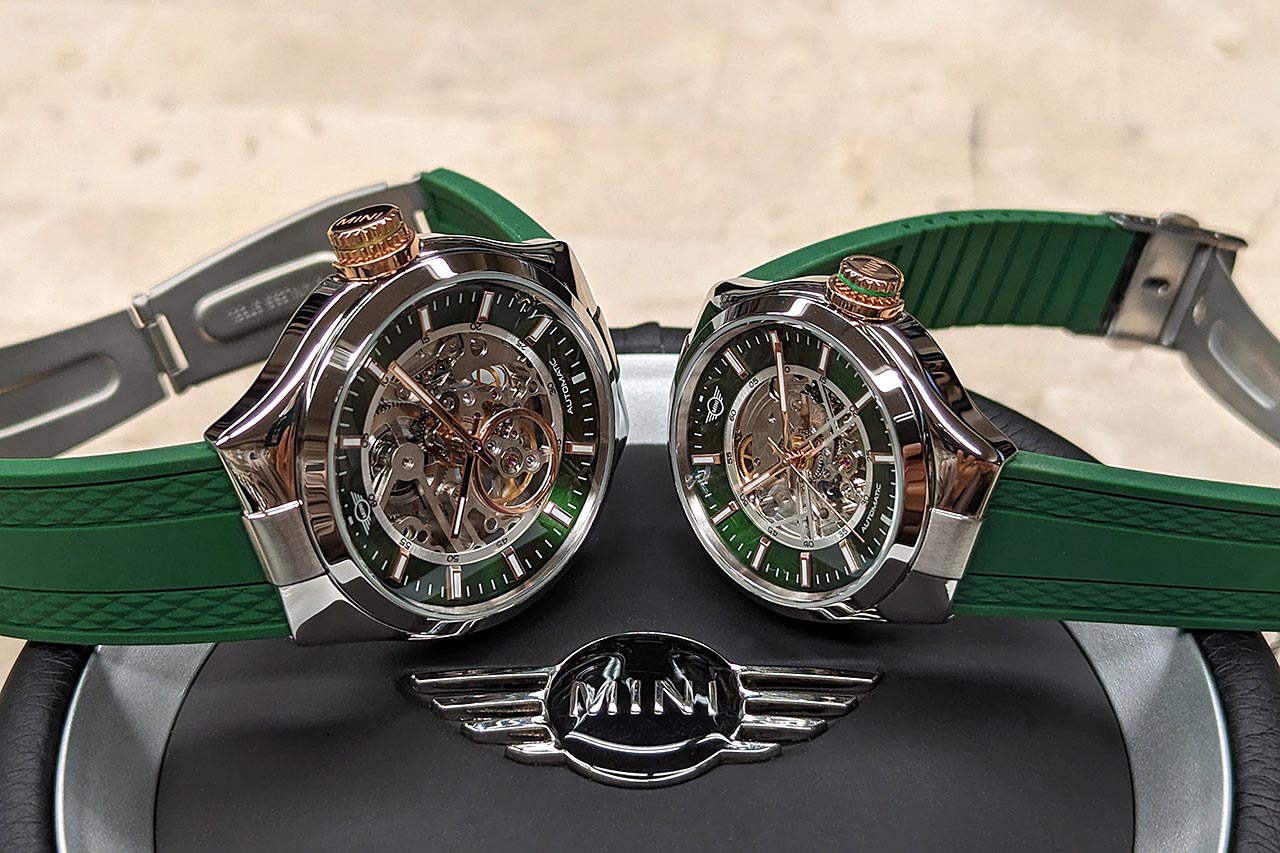 MINI メンズとレディースのペアウォッチ